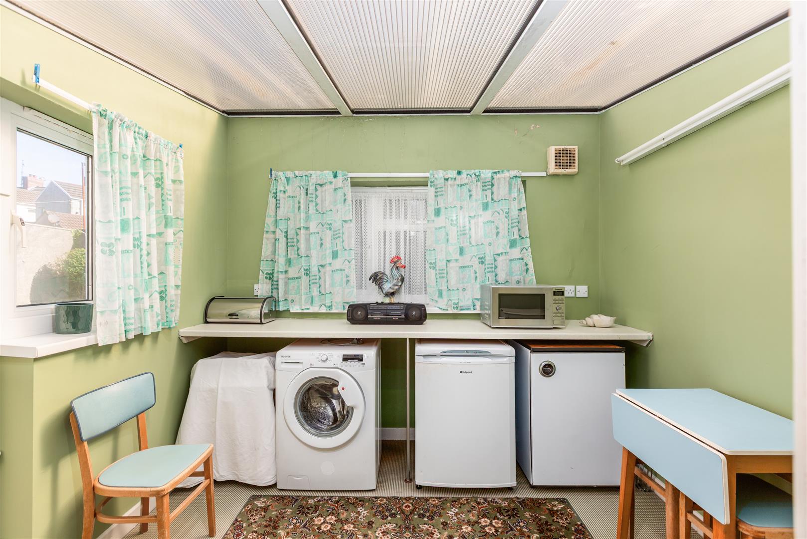 Coleshill Terrace, Llanelli, SA15 3DA